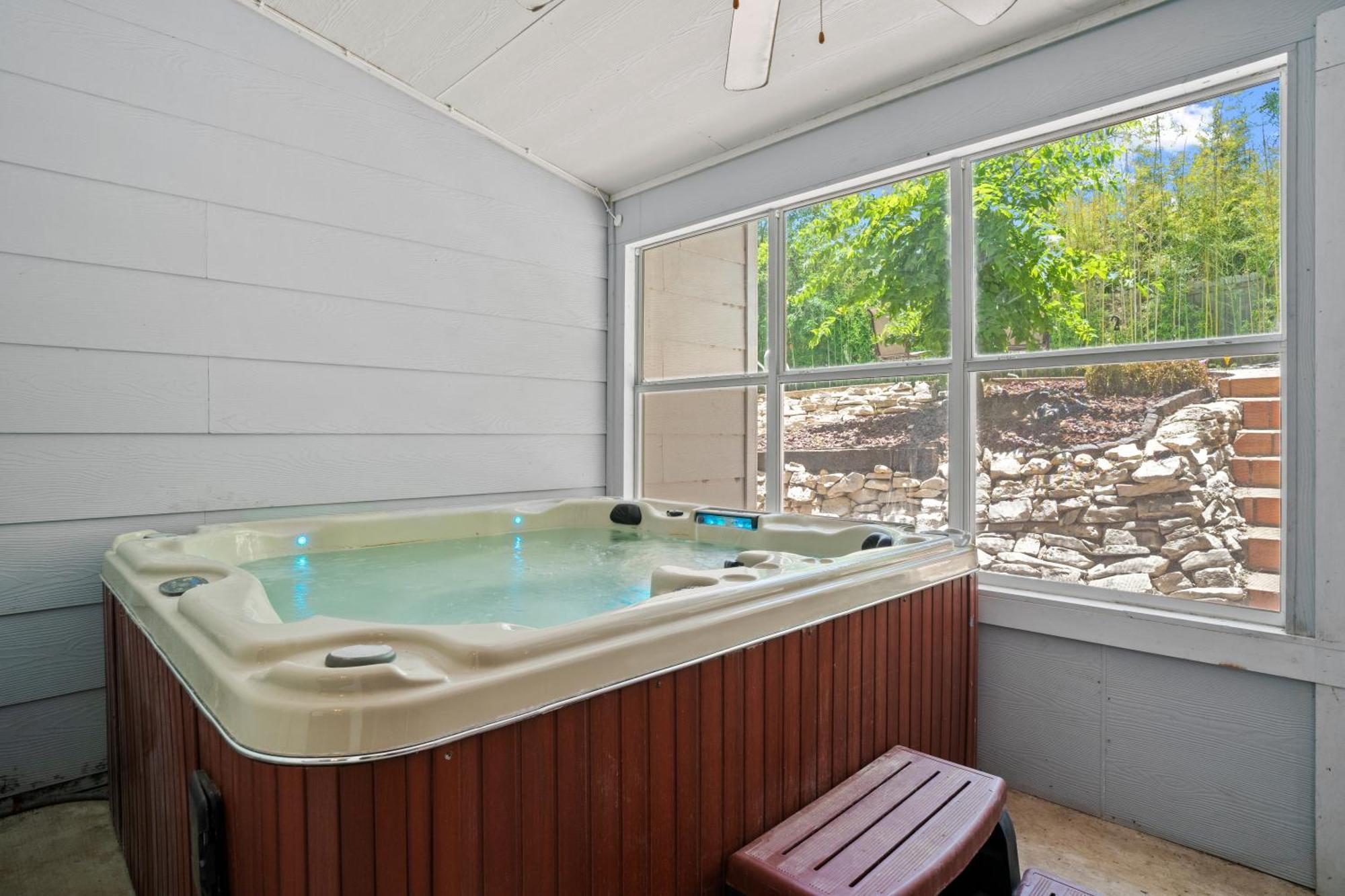 Bamboo Oasis-Relaxing Hot Tub-Family Time Villa San Antonio Ngoại thất bức ảnh